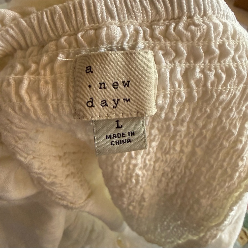 White Ruffle Off-Shoulder Top - Picture 4 of 4